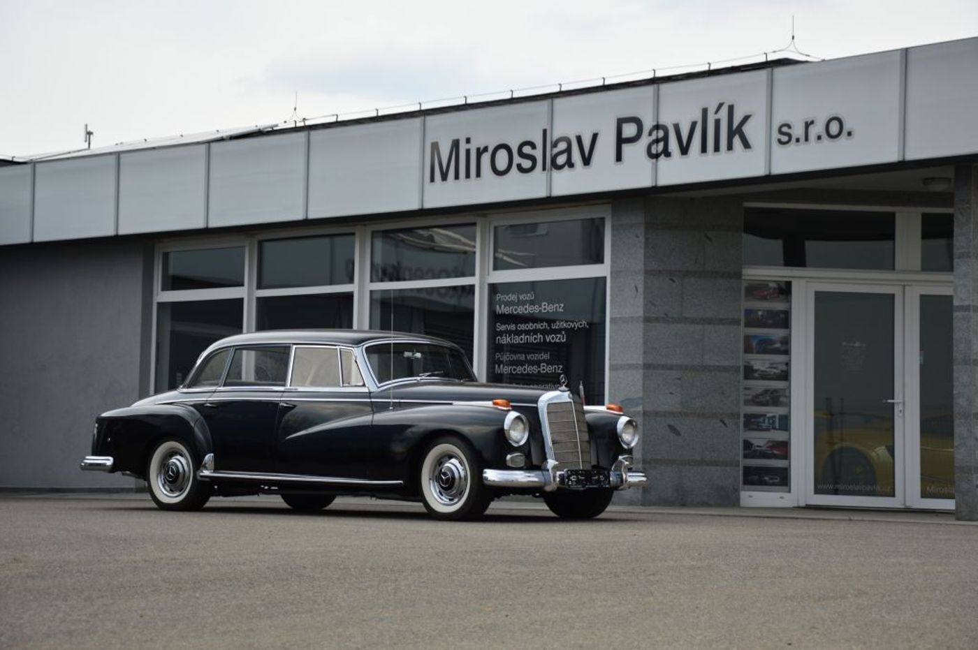 Mercedes-Benz 300 d ADENAUER