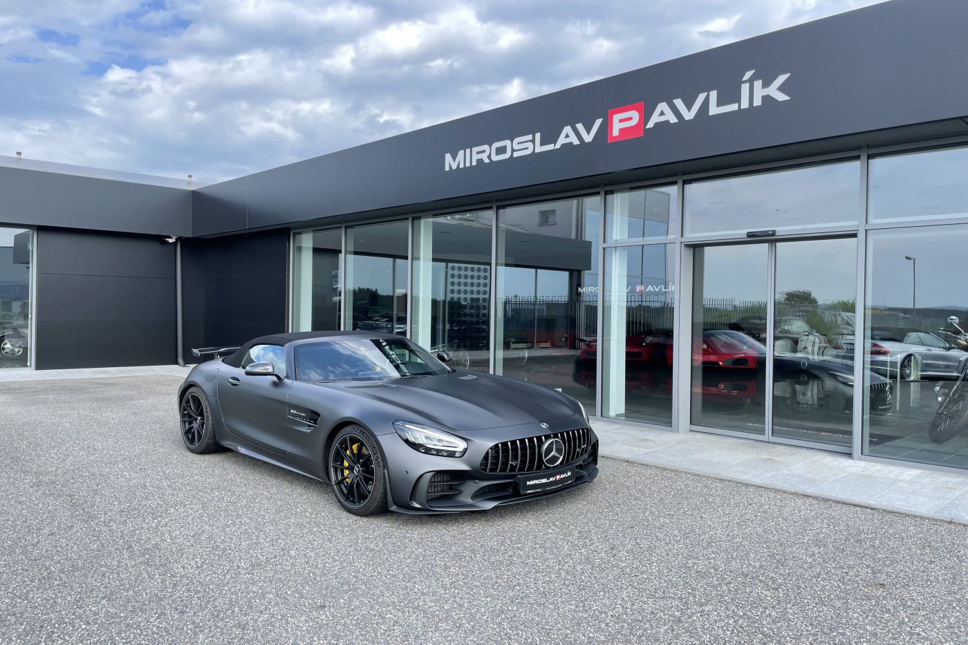 Mercedes-Benz AMG GT R ROADSTER 1 OF 750