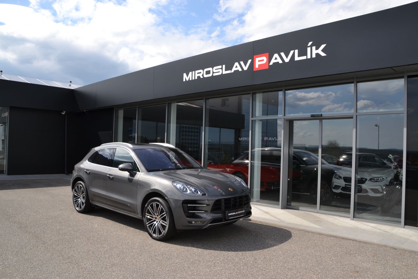 Porsche Macan TURBO