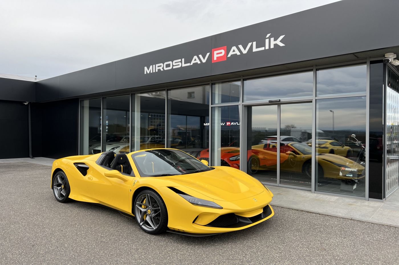 Ferrari F8 SPIDER