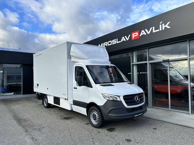 Mercedes-Benz Sprinter 319 CDI skříň + hydr. čelo