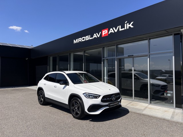 Mercedes-Benz GLA 250e AMG Night