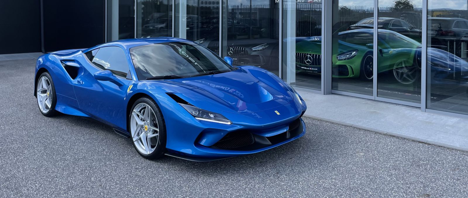 Miroslav Pavlík s.r.o. - prodej vozů exkluzivních značek